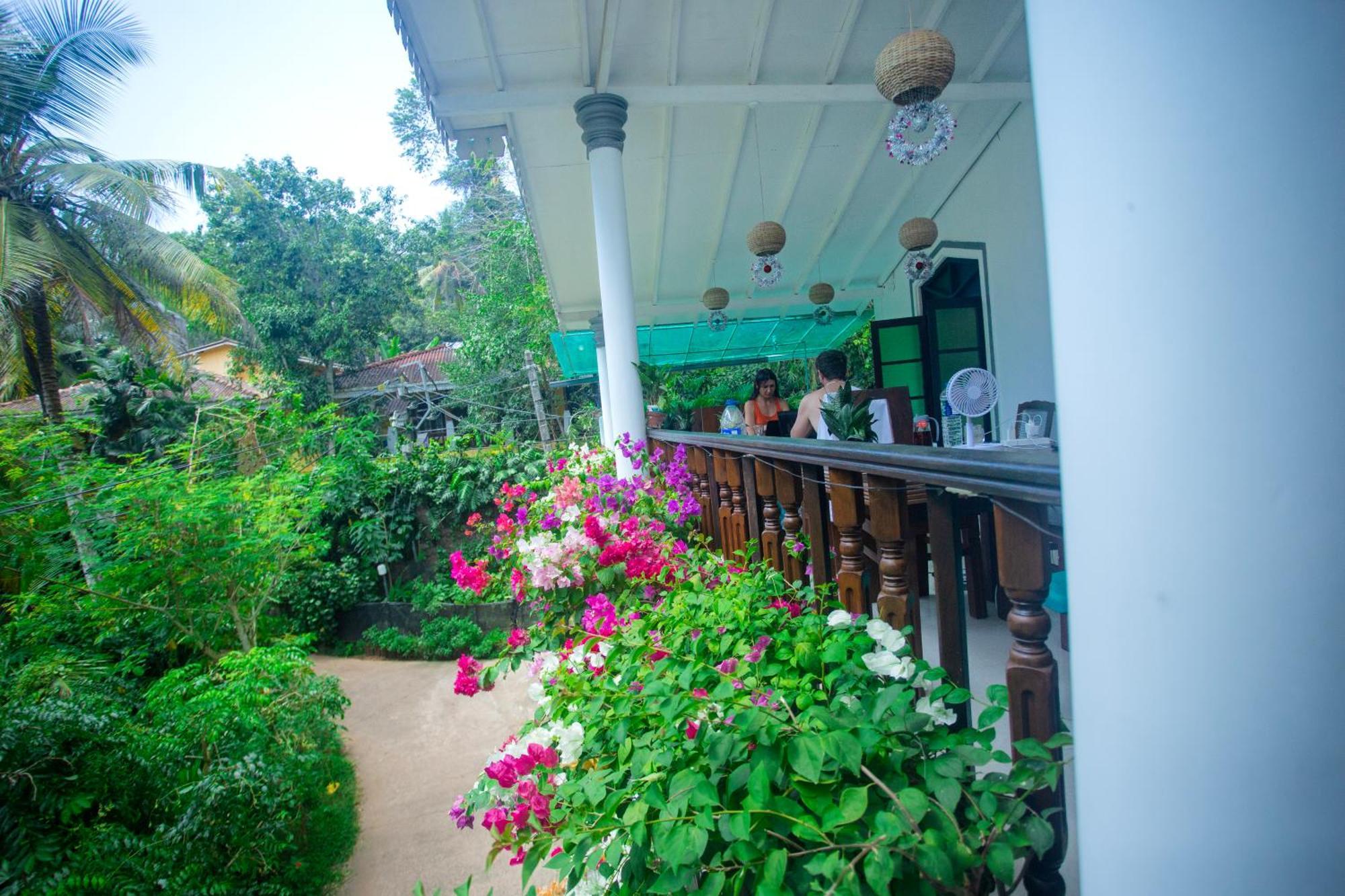 La Villa Unawatuna Buitenkant foto